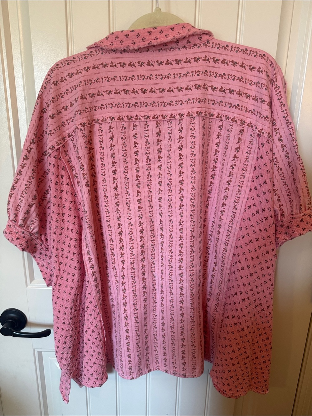 easel Pink Button-Front Printed Short Sleeve Shirt - Picture 8 of 8